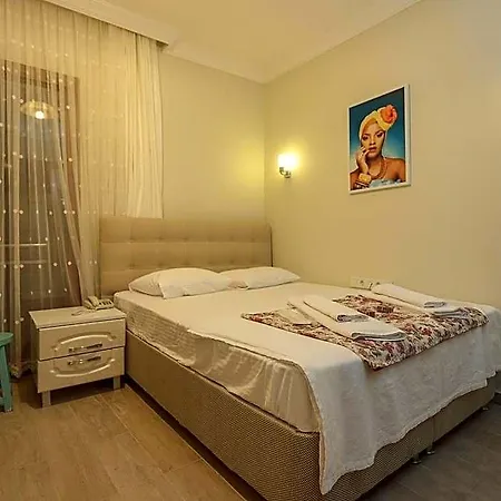 فندق Cunda Demir 3*